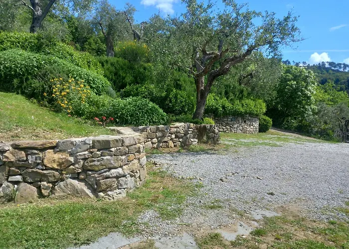 Il Colle Della Brina 招待所 4*